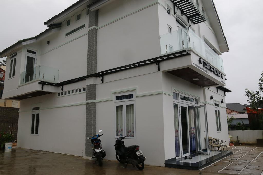Zodiac House Hotel Dalat Bagian luar foto
